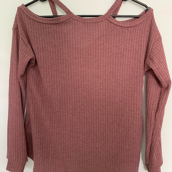 Cold Shoulder Long Sleeve Top - Picture 6 of 8